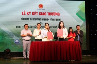 Lên sàn thương mại điện tử mua vải thiều Lục Ngạn, chè Shan tuyết, nước mắm Phan Thiết...
