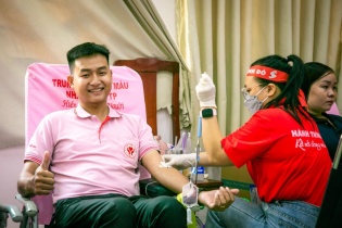 Lan tỏa yêu thương, tôn vinh những tấm lòng vàng cùng Hành trình Đỏ 2024 tại chặng TP.HCM