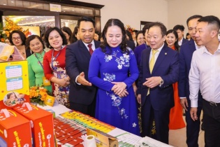 HANOISME đón nhận Huân chương Lao động hạng Nhất