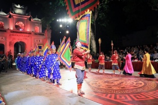 Tour đêm “Tiếng chuông Trấn Vũ”: Đánh thức chiều sâu văn hóa Thăng Long