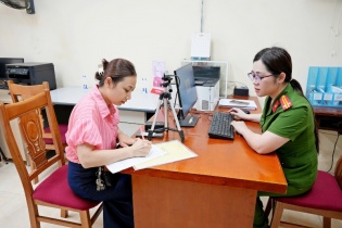 Hà Nội vận hành suôn sẻ mô hình chính quyền địa phương 2 cấp trong ngày đầu