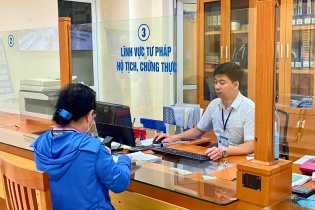 Hà Nội đồng loạt triển khai hóa đơn điện tử, dịch vụ công trực tuyến toàn trình