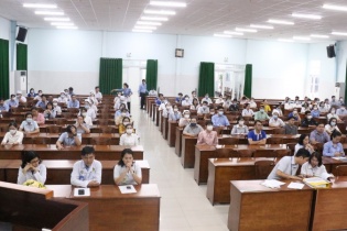 Siết kỷ luật thi tuyển công chức, bỏ thi nâng ngạch từ tháng 12