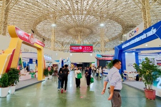 “Cơn mưa” khuyến mãi du lịch đổ bộ Hội chợ Mùa Thu 2025