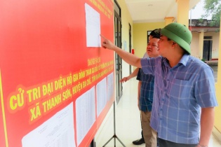 Bộ Nội vụ giải đáp vướng mắc về việc xếp lương cho chủ tịch UBND xã