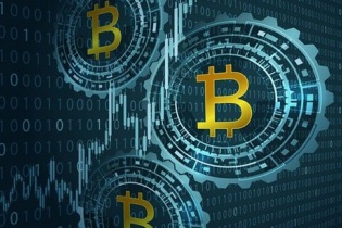 Giá Bitcoin hôm nay tăng giá nhẹ, vượt trên mức 9.700 USD