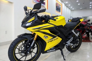 Yamaha R15 2018 giá 78 triệu đầu tiên về Việt Nam