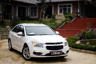 Cạnh tranh khốc liệt, Chevrolet tiếp tục giảm giá