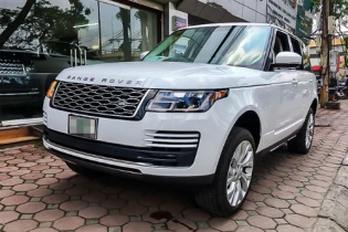 Hàng hiếm Range Rover HSE 2018 đầu tiên về Việt Nam