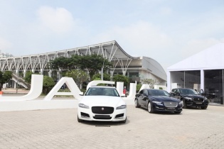 Ô tô nguyên chiếc nhập khẩu tụt dốc không phanh