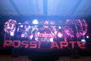 Tân Á Đại Thành ra mắt "nữ hoàng" bình nước nóng Rossi Arte