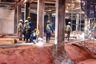Vào mùa xây dựng, giá vật liệu tăng “bốc đầu”