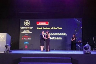 Techcombank được vinh danh "Dịch vụ bảo hiểm ngân hàng tốt nhất"