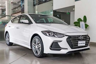 Cạnh tranh hút khách sau tháng Ngâu, nhiều mẫu xe giảm giá cả trăm triệu đồng