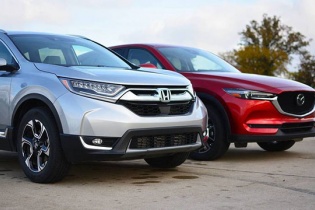 Dân Việt mua ô tô nhiều kỷ lục, giá vẫn giảm và còn giảm nữa