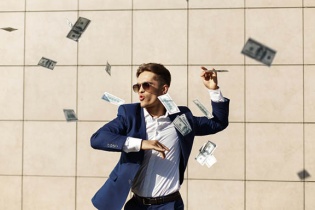 Thói quen chi tiêu xấu nhiều người mắc phải