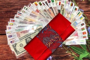 Hơn chục triệu đồng bộ tiền lì xì may mắn 180 quốc gia