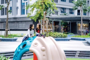 Tình người chung cư