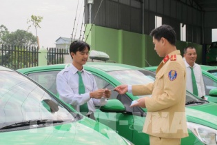 Hà Nội: 8 tháng, xử lý gần 1.000 taxi vi phạm trật tự an toàn giao thông