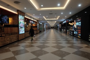 Mặt bằng bán lẻ ế ẩm, giá chào thuê vẫn cao ngất