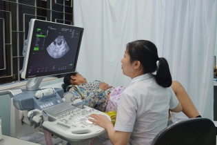 Y tế cơ sở thu hẹp khoảng cách trong chăm sóc y tế 