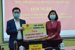 Thái Bình: Tập đoàn Hương Sen cùng các đơn vị ủng hộ công tác phòng, chống dịch