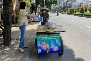 Tetra Pak thu gom vỏ hộp giấy qua ứng dụng VECA trên điện thoại thông minh 