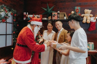 Nghệ sĩ Việt hào hứng đón Giáng sinh theo phong cách Bắc Âu