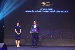 FPT lập cú đúp giải thưởng tại Tech Summit 2021
