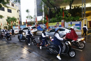 [Ảnh] Trên 600.000 học sinh tại Hà Nội quay lại trường học