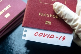 Tin mới về Covid-19 ngày 2/4: Đã cấp 1.000 hộ chiếu vắc-xin cho người đủ điều kiện