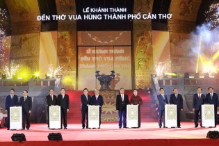 Chủ tịch nước Nguyễn Xuân Phúc dự Lễ khánh thành Đền thờ Vua Hùng TP. Cần Thơ