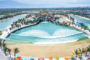 Mang biển về thành phố, siêu đô thị của Vinhomes khuấy đảo thị trường phía Đông Hà Nội