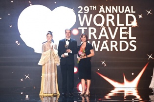FLC Hotels & Resorts tiếp tục giành "cú đúp" tại giải thưởng danh giá World Travel Awards 2022