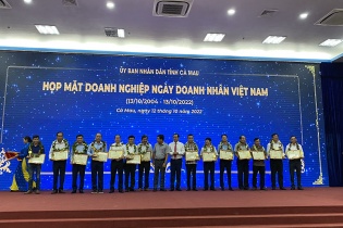Cà Mau: Rà soát, đề xuất tháo gỡ các quy định cản trở hoạt động sản xuất - kinh doanh