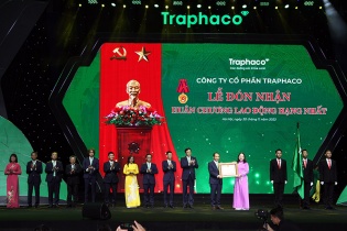 Kỷ niệm 50 năm thành lập, Traphaco nhận Huân chương Lao động hạng Nhất
