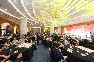 Thưởng ngoạn năm châu tại Vinhomes Ocean Park 3 - The Crown