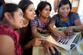 Liên hợp quốc: “DigitALL: Đổi mới và công nghệ vì bình đẳng giới”