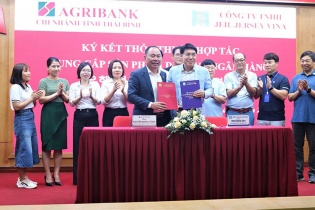 Agribank Thái Bình kí kết hợp tác với Công ty Jeil Jersey Vina