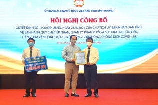 Phát Đạt nhận bằng khen của Bình Dương trong công tác phòng, chống Covid-19