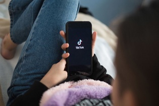 Australia cấm TikTok trên các thiết bị của chính phủ liên bang
