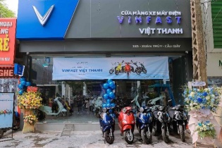 Khai trương đại lý ủy quyền xe máy điện VinFast đầu tiên tại Hà Nội năm 2023