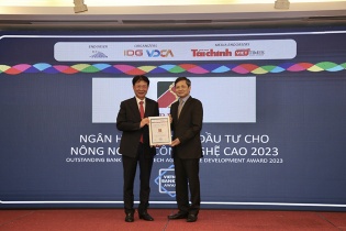 Agribank được vinh danh với 3 giải thưởng Ngân hàng Việt Nam tiêu biểu năm 2022