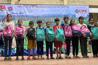 CME Solar tặng học bổng, đồ dùng học tập cho học sinh nghèo Tịnh Biên