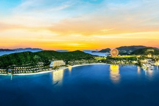 Charlie Puth và dàn sao Việt hội tụ tại đại nhạc hội 8Wonder