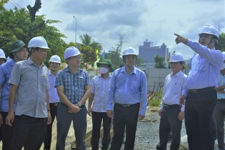 Cà Mau xin điều chỉnh đầu tư đê biển Tây và kè chống sạt lở bờ biển