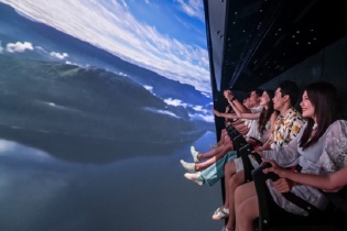 Dạo một vòng 8Wonder trước giờ gặp thần tượng