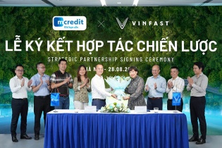 VinFast hợp tác với Mcredit, cung cấp giải pháp hỗ trợ tài chính cho khách hàng mua xe máy điện