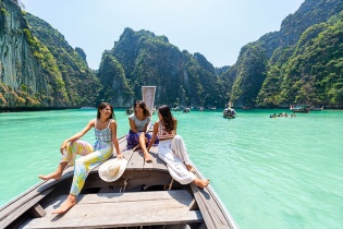 Tuổi trẻ là dám đi dám trải nghiệm những vùng đất có 1-0-2