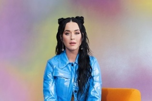 Nữ ca sĩ Katy Perry biểu diễn trong Lễ trao giải VinFuture 2023